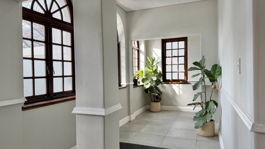 To Let Commercial Property for Rent in Somerset West Western Cape